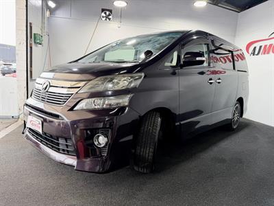 2013 Toyota Vellfire - Thumbnail