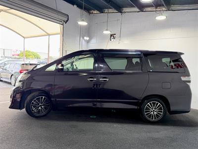 2013 Toyota Vellfire - Thumbnail