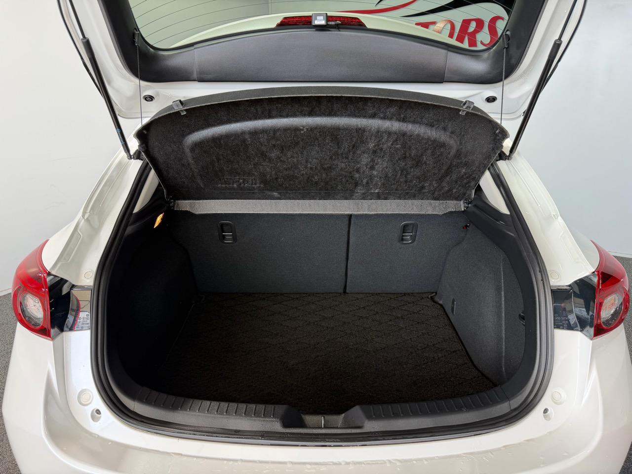 2014 Mazda Axela