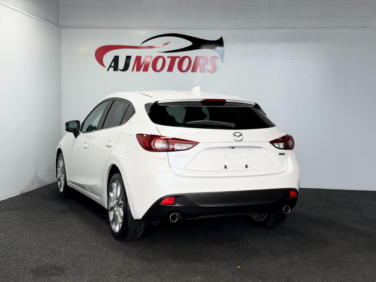 2014 Mazda Axela