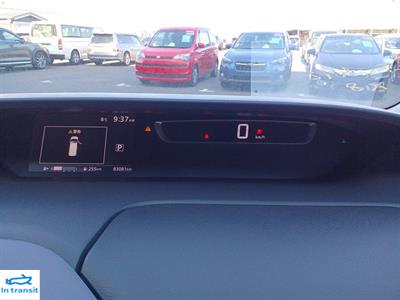 2016 Nissan Serena - Thumbnail