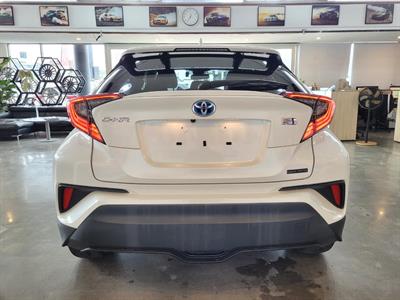 2020 Toyota C-HR - Thumbnail