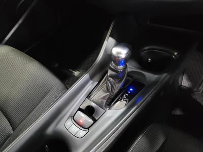 2017 Toyota C-HR - Thumbnail