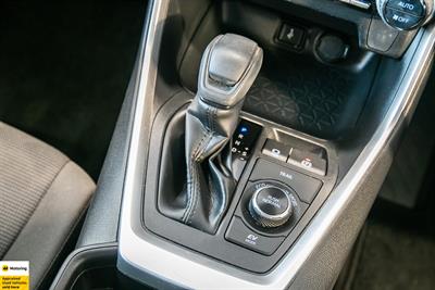 2021 Toyota RAV4 - Thumbnail
