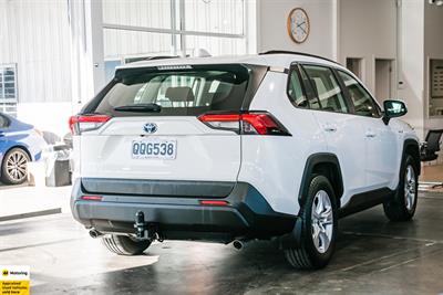 2021 Toyota RAV4 - Thumbnail