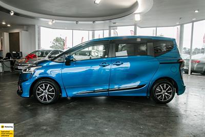 2018 Toyota Sienta - Thumbnail