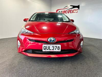 2015 Toyota Prius - Thumbnail