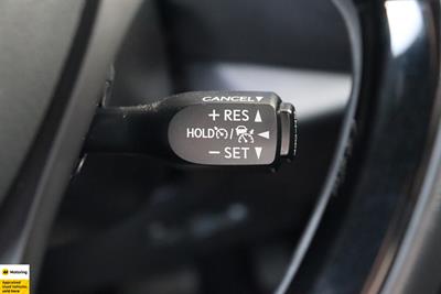 2018 Toyota C-HR - Thumbnail