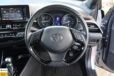 2018 Toyota C-HR - Thumbnail