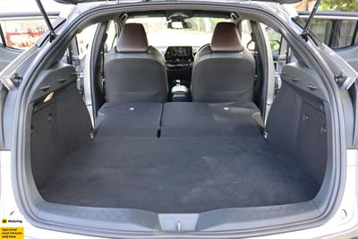 2018 Toyota C-HR - Thumbnail