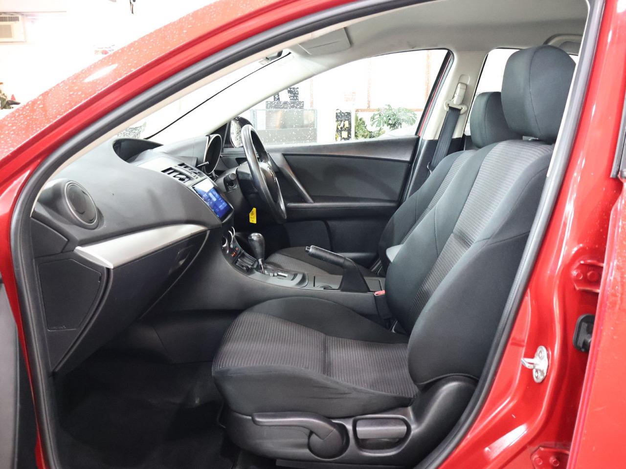 2013 Mazda Axela