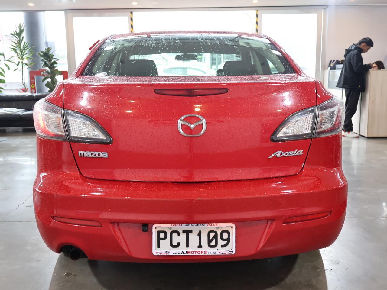 2013 Mazda Axela
