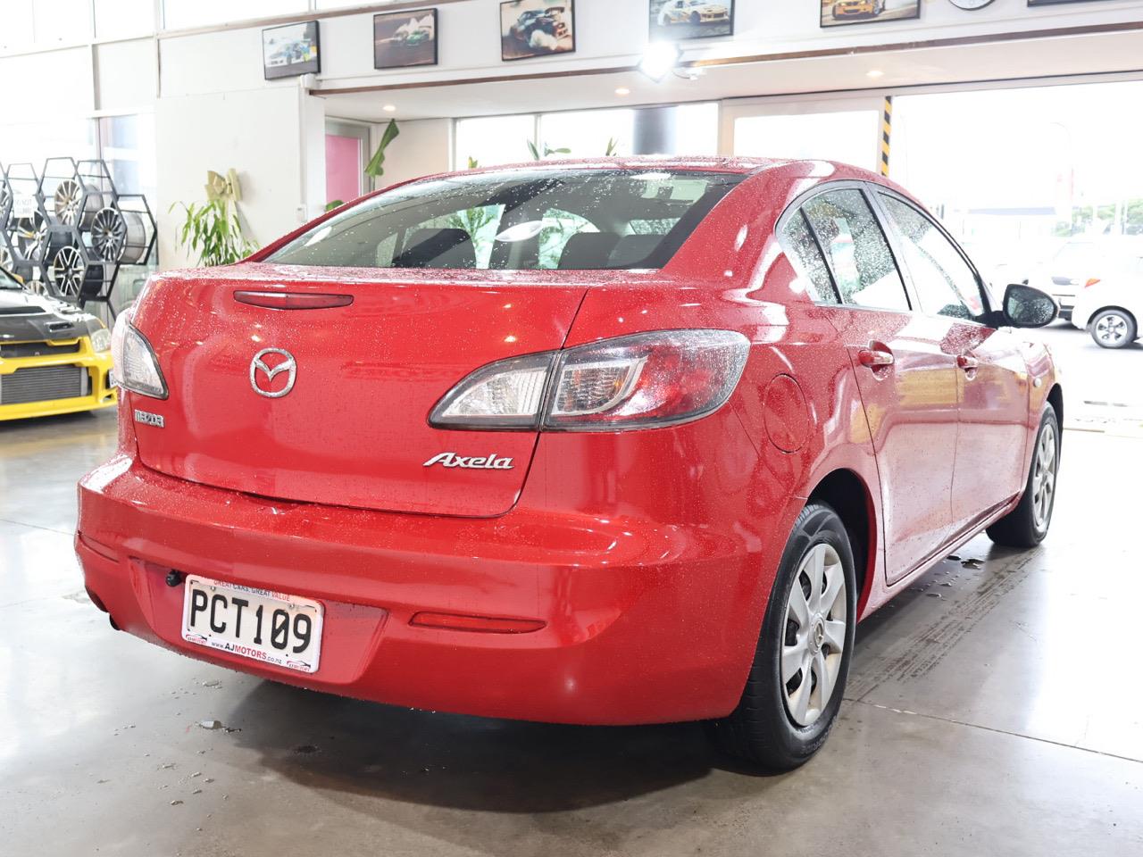 2013 Mazda Axela