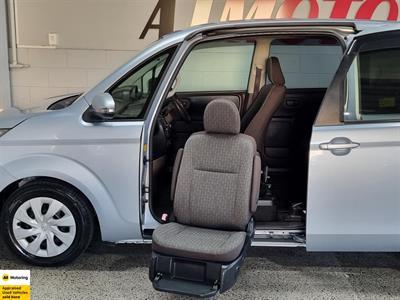 2013 Toyota Spade
