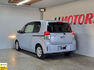 2013 Toyota Spade - Thumbnail