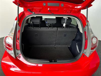 2014 Toyota Aqua - Thumbnail