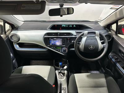 2014 Toyota Aqua - Thumbnail