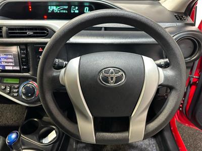 2014 Toyota Aqua - Thumbnail