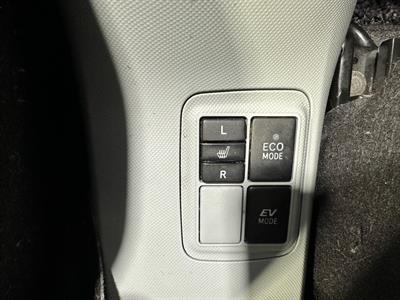 2014 Toyota Aqua - Thumbnail