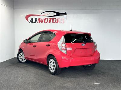 2014 Toyota Aqua - Thumbnail