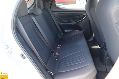 2020 Toyota Yaris - Thumbnail