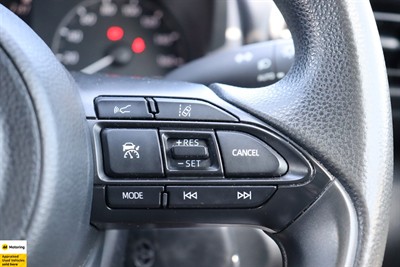 2020 Toyota Yaris - Thumbnail