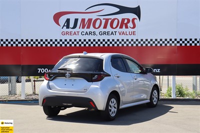 2020 Toyota Yaris - Thumbnail