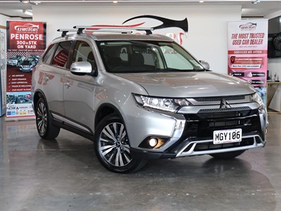 2019 Mitsubishi Outlander - Thumbnail