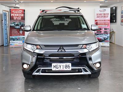 2019 Mitsubishi Outlander - Thumbnail