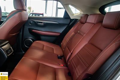 2016 Lexus NX 300h - Thumbnail