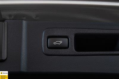 2016 Lexus NX 300h - Thumbnail