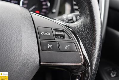 2021 Mitsubishi Outlander - Thumbnail