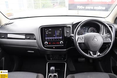 2021 Mitsubishi Outlander - Thumbnail