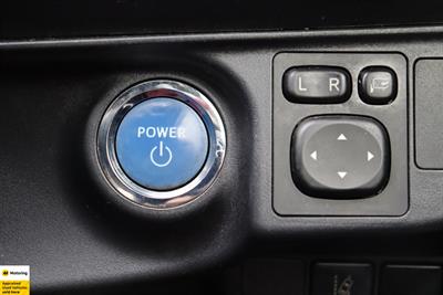 2017 Toyota Aqua - Thumbnail