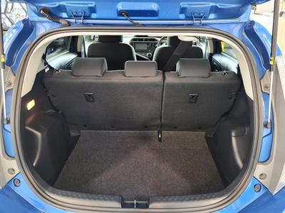 2014 Toyota Aqua - Thumbnail