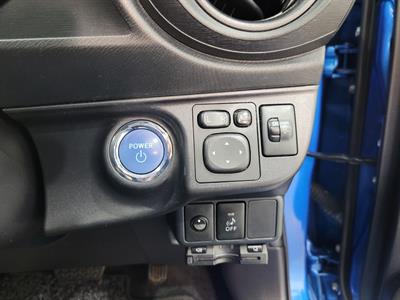 2014 Toyota Aqua - Thumbnail