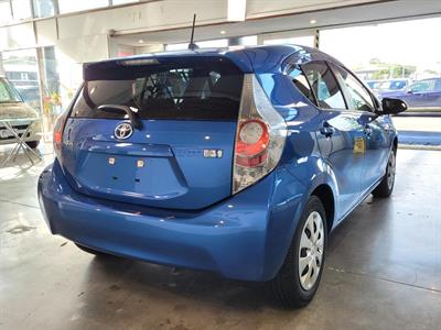 2014 Toyota Aqua - Thumbnail