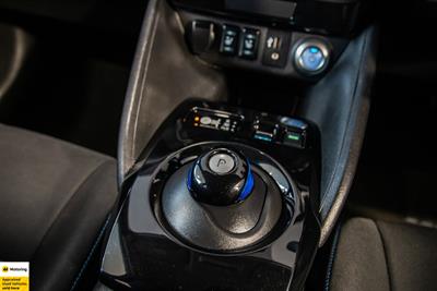 2020 Nissan Leaf - Thumbnail