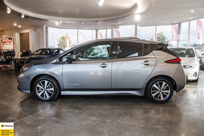 2020 Nissan Leaf - Thumbnail