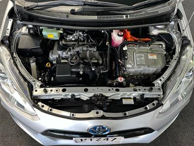 2017 Toyota Aqua - Thumbnail