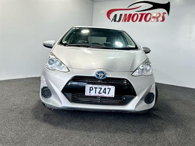 2017 Toyota Aqua - Thumbnail