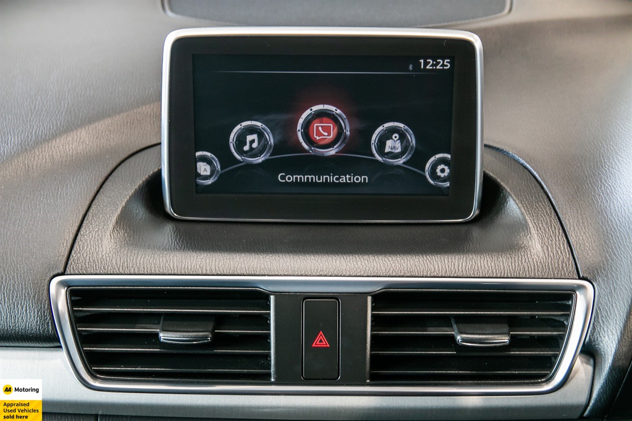 2014 Mazda Axela