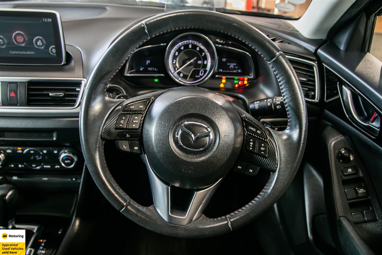 2014 Mazda Axela