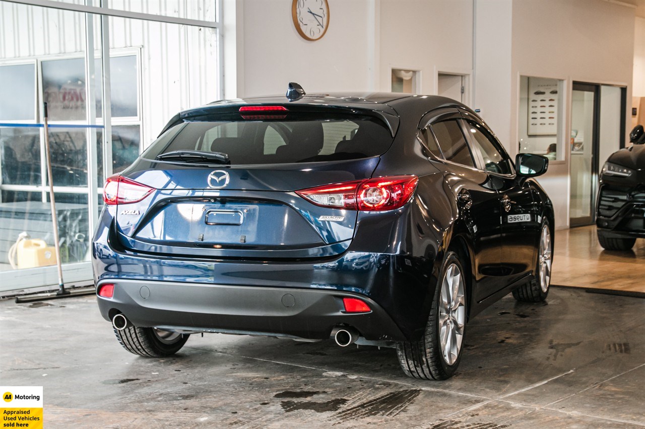 2014 Mazda Axela