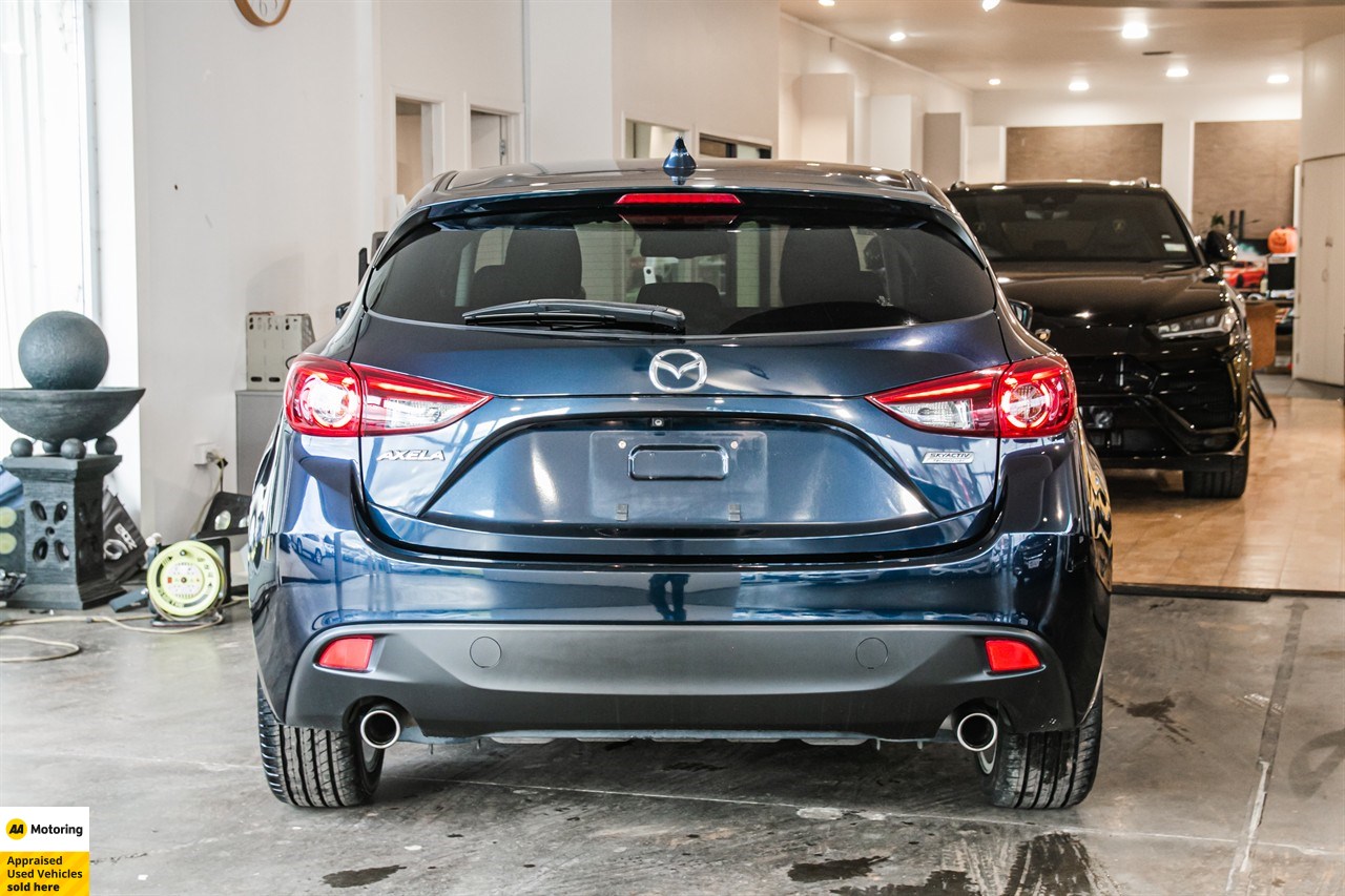 2014 Mazda Axela