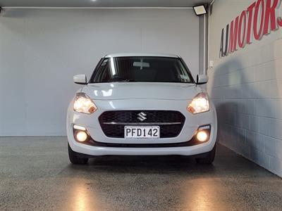 2022 Suzuki Swift - Thumbnail