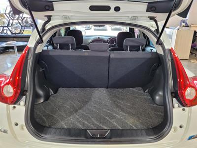 2011 Nissan Juke - Thumbnail