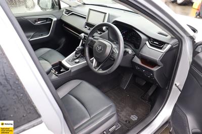 2019 Toyota RAV4 - Thumbnail