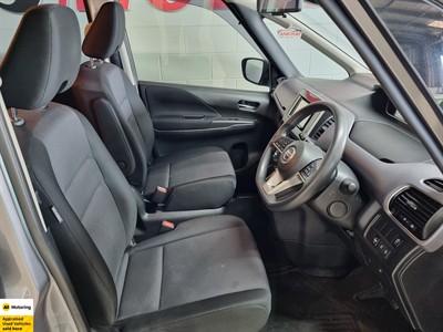 2020 Nissan Serena - Thumbnail