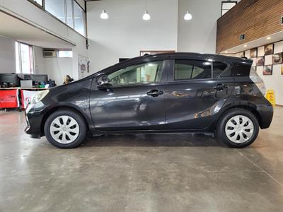 2014 Toyota Aqua - Thumbnail